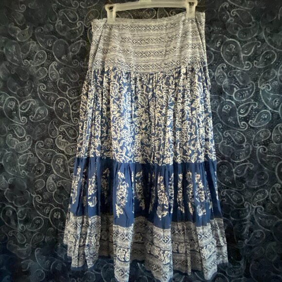 COPY - CHAPS SKIRT SZ 8 - Picture 5 of 5